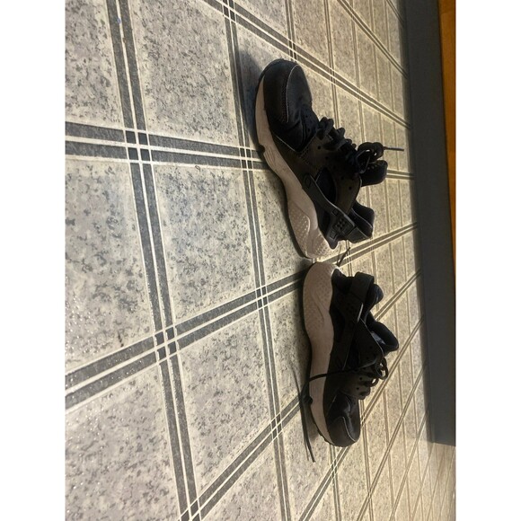 Black huarache size 6.5 - Picture 4 of 6